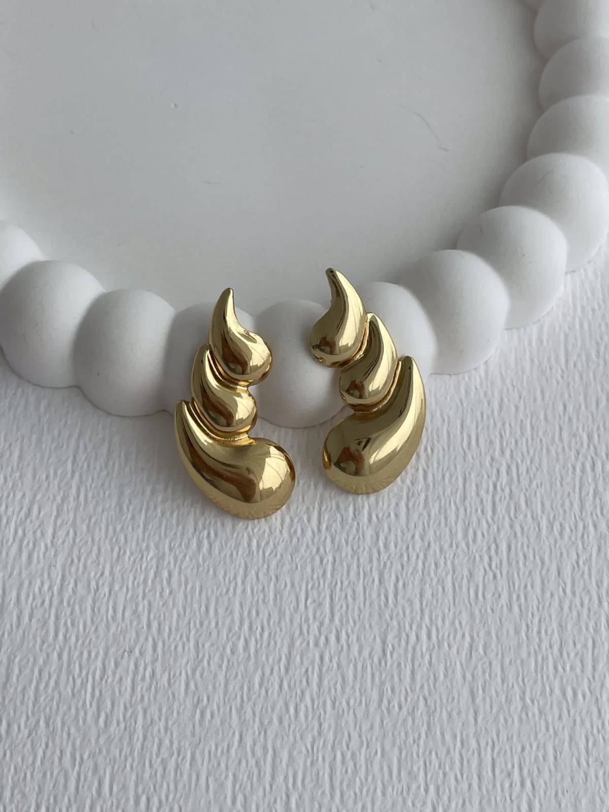 Çelik Üçlü Damla Tasarım Gold Küpe