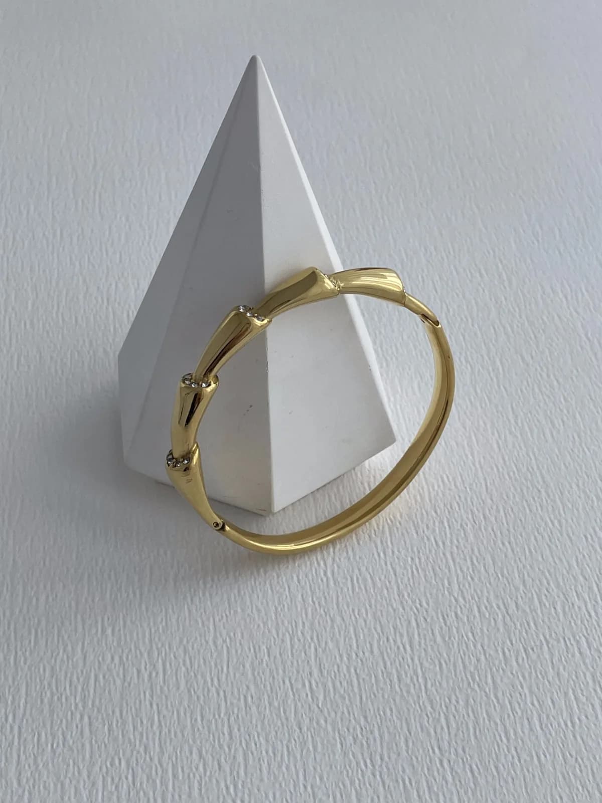 Çelik Zirkon Taşlı Üçgen Model Gold Bileklik